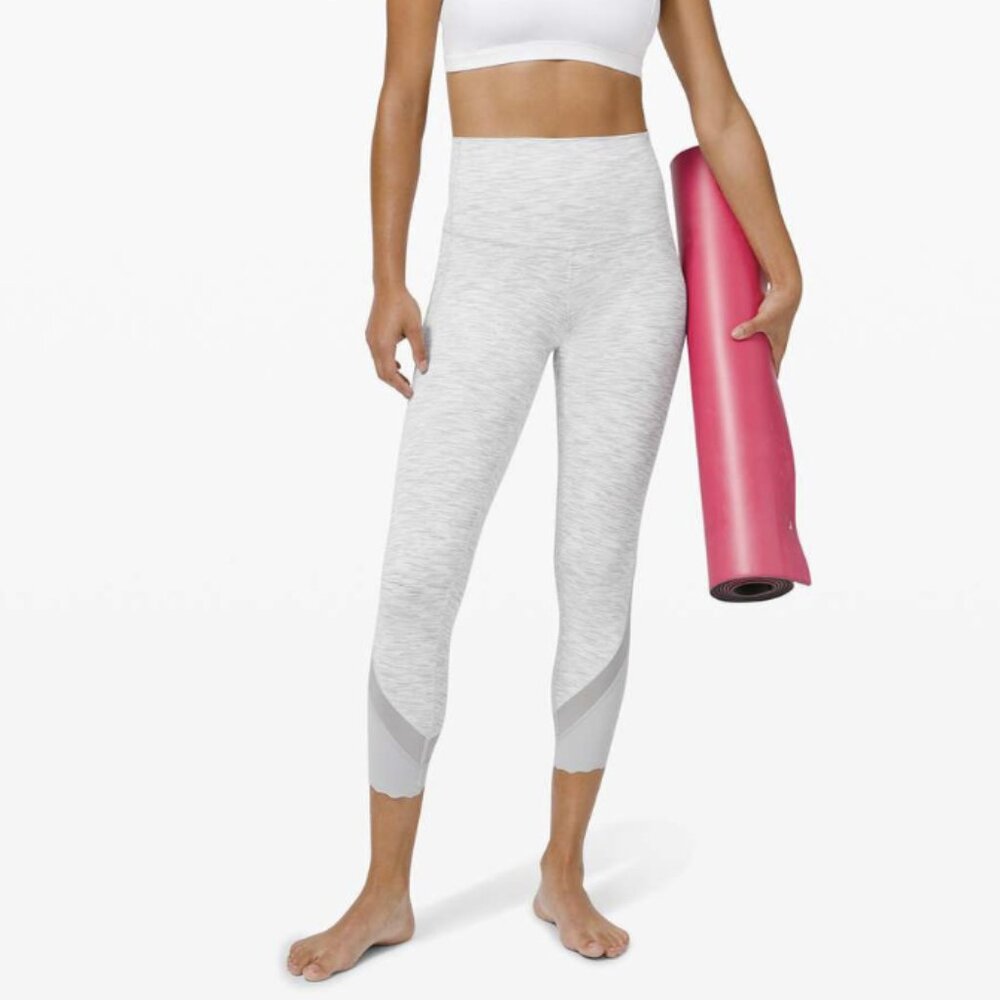 Lululemon Wunder Under Crop High-Rise *Roll Down Scallop Full-On Luxtreme 23" - Picture 1 of 14